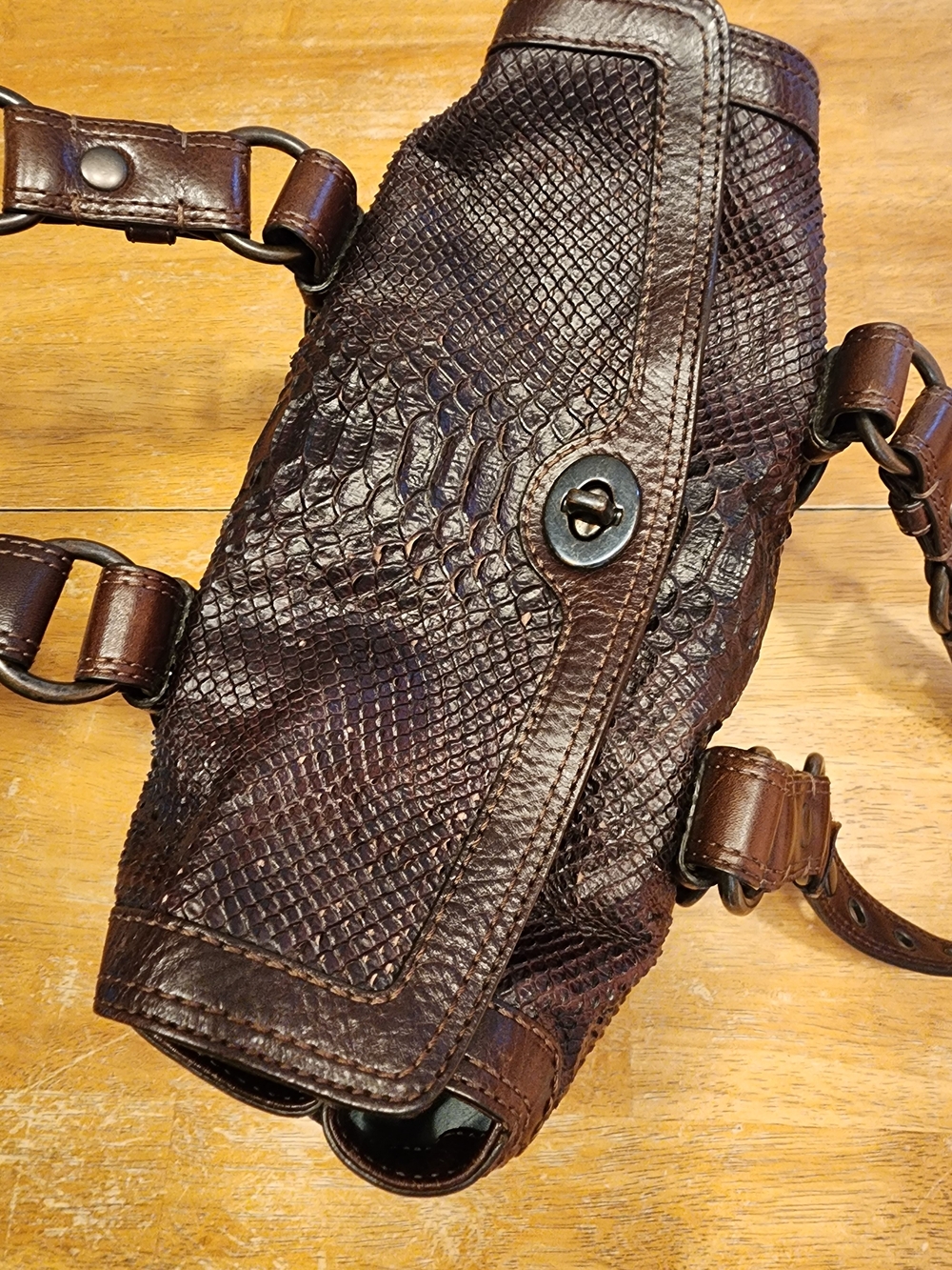 2007 limited edition Coach Chelsea Satchel featuring dark brown python-embossed - Picture 4 of 16